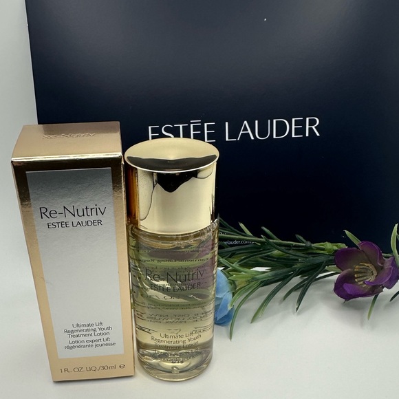 🆕 ESTEE LAUDER Re-Nutriv Ultimate Lift Regenerating Youth Treatment Lotion - Picture 2 of 10